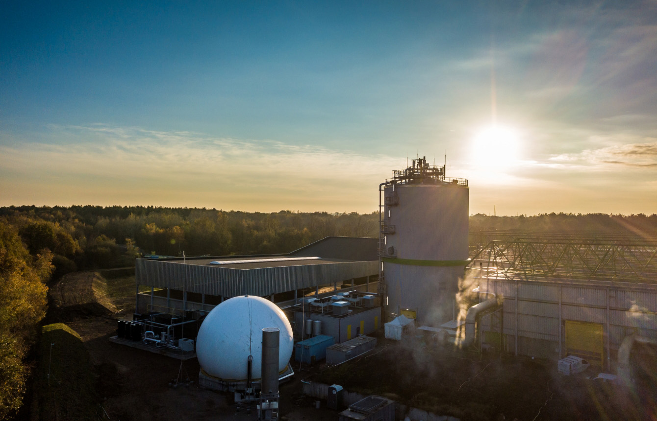 Tecon produziert in mehr als 80 Ländern der Welt Gasspeicher für Biogas Weißer vom Gasspeicher-Produzenten Tecon entwickelter Gasspeicher für Biogas